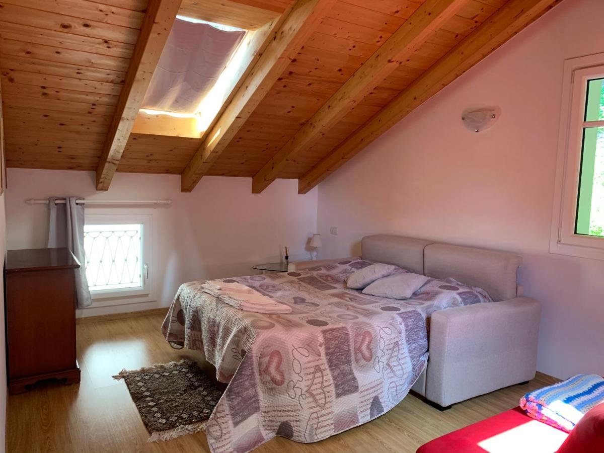 Al Castello Apartment Дервио Екстериор снимка