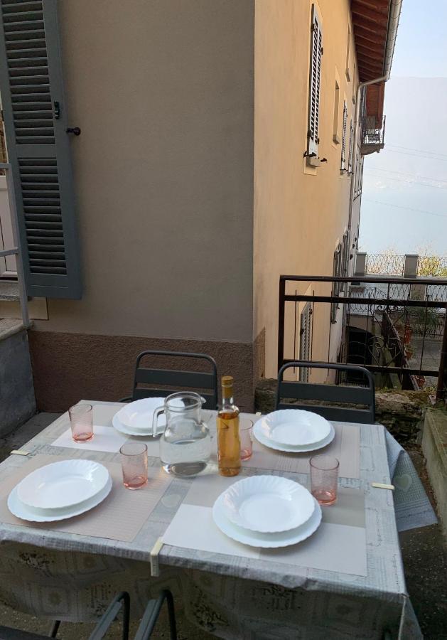 Al Castello Apartment Дервио Екстериор снимка