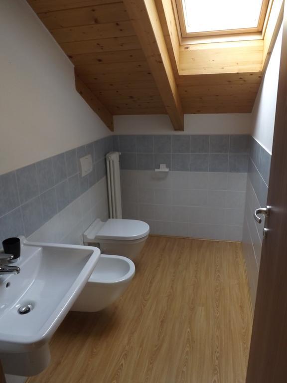 Al Castello Apartment Дервио Екстериор снимка